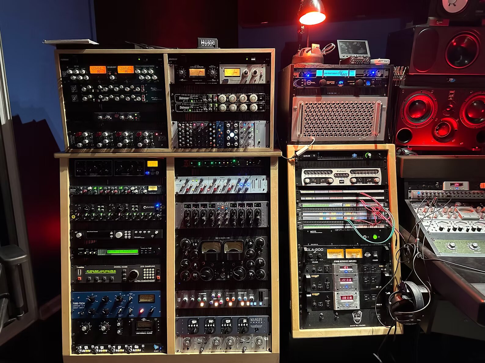 Professional outboard gear rack